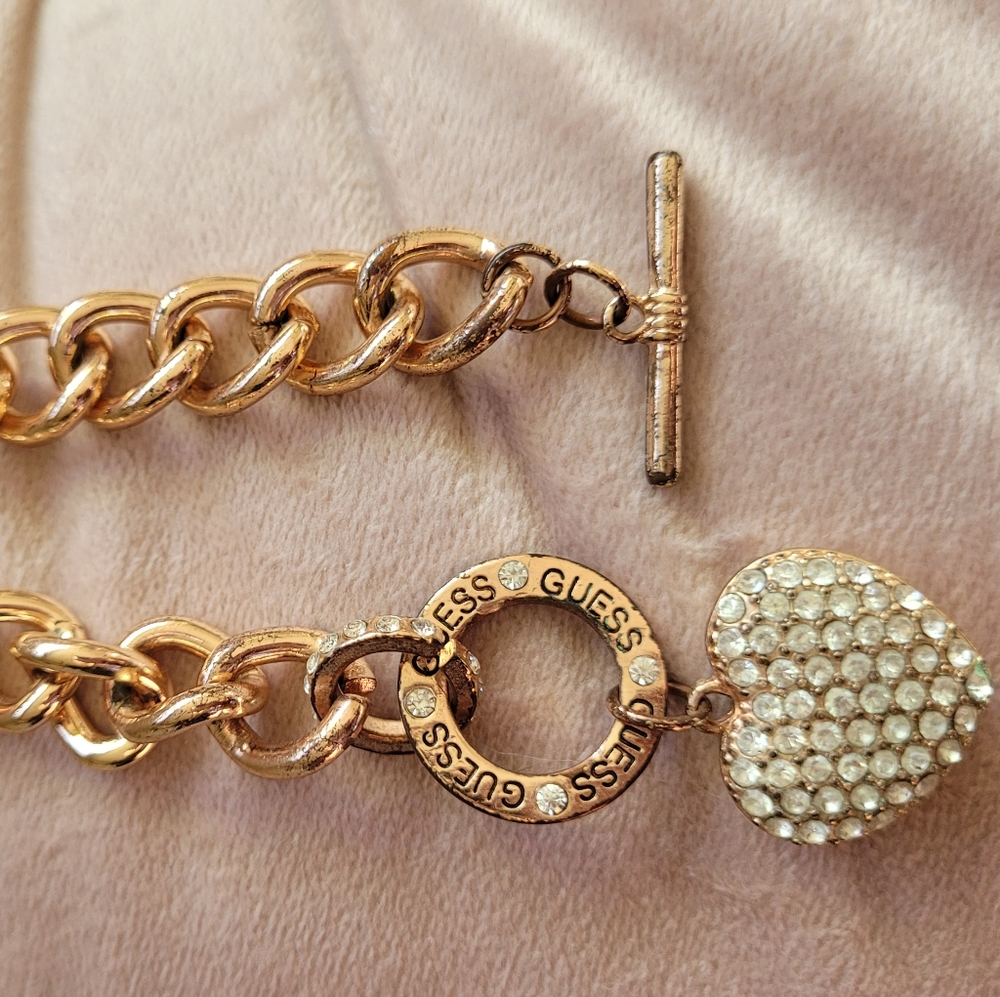 Guess rose gold heart charm bracelet - Picture 1 of 4